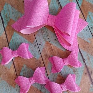 Water resistant pink hair bows